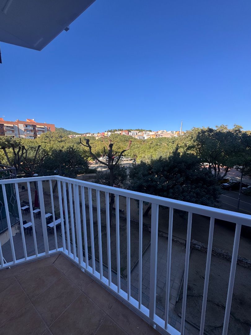 Piso en venta en Carrer de Torras i Bages, Castell - Poble Vell