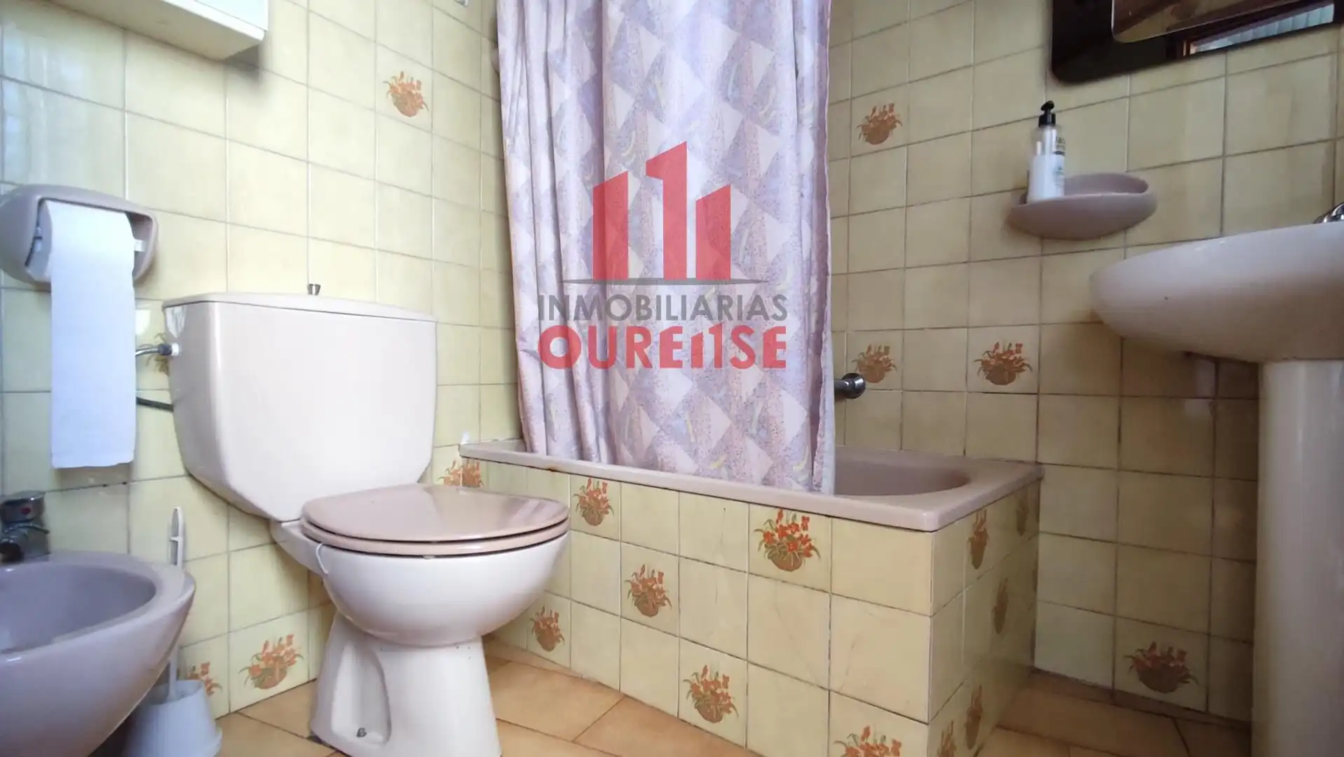 Bathroom of Houses for sale in Castrelo de Miño  with Heating, Private garden and Terrace