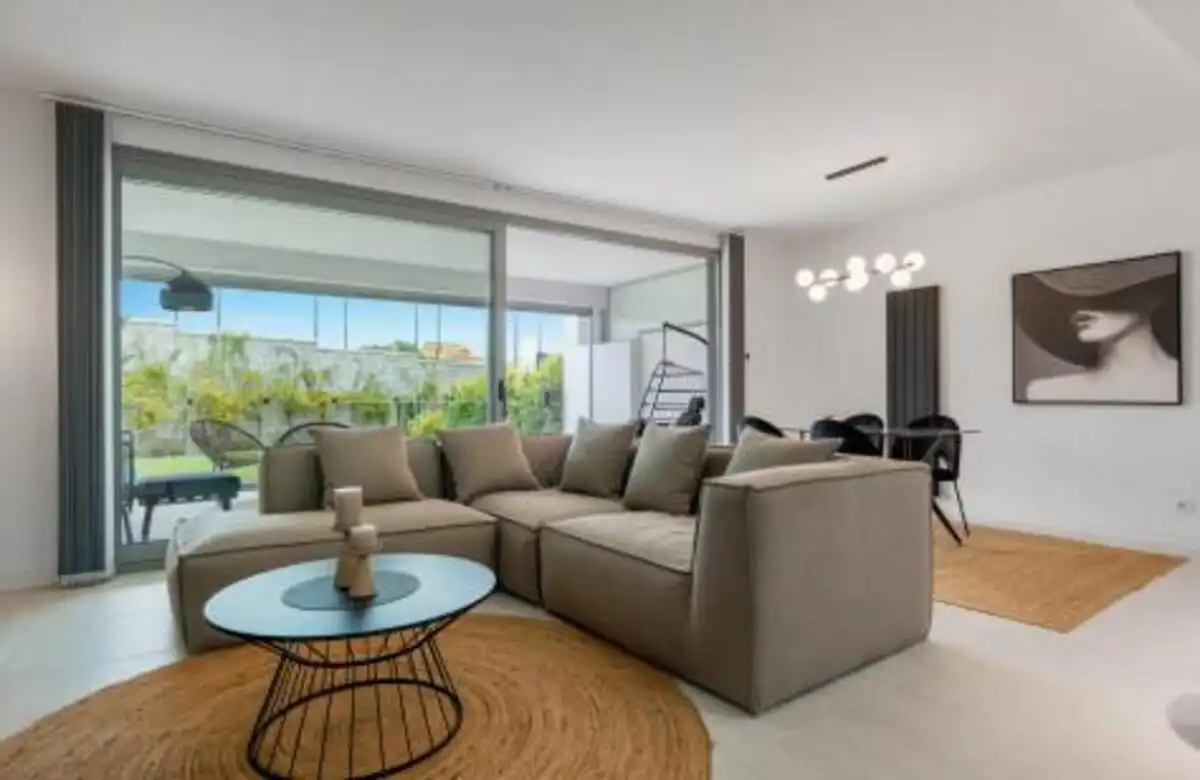 Home with pool for sale in Selwo, imagen 24