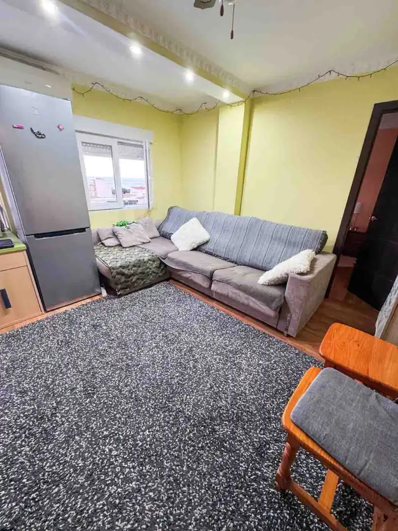 Flat with lift for sale in Calle Asturias, imagen 2