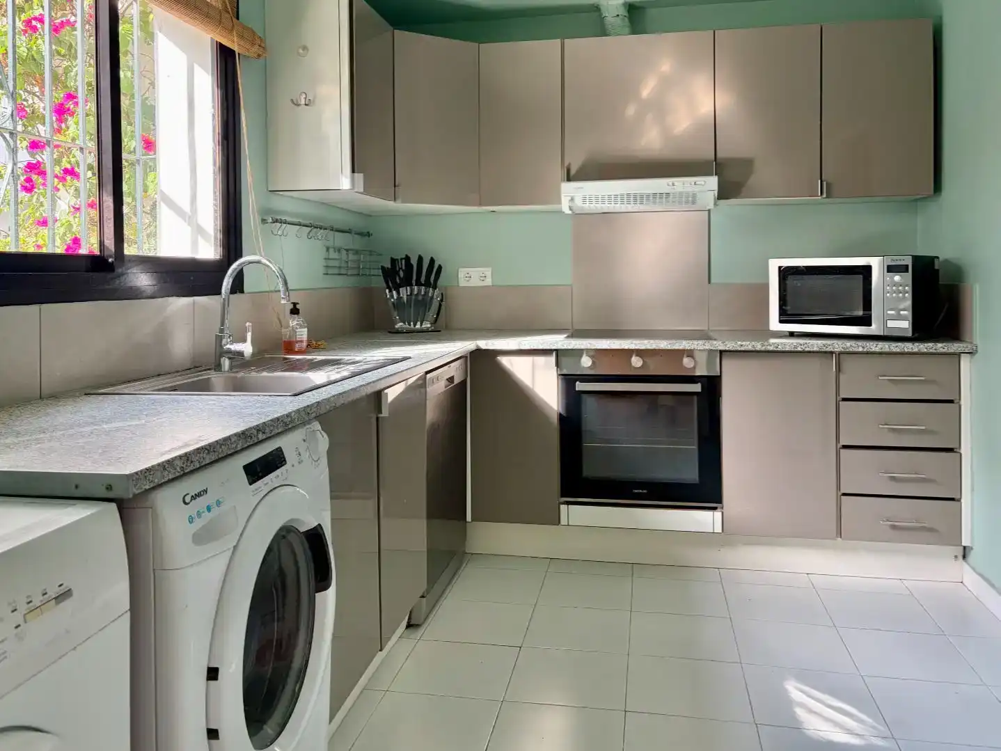Einfamilien-Reihenhaus zur Miete in Marbella, Málaga