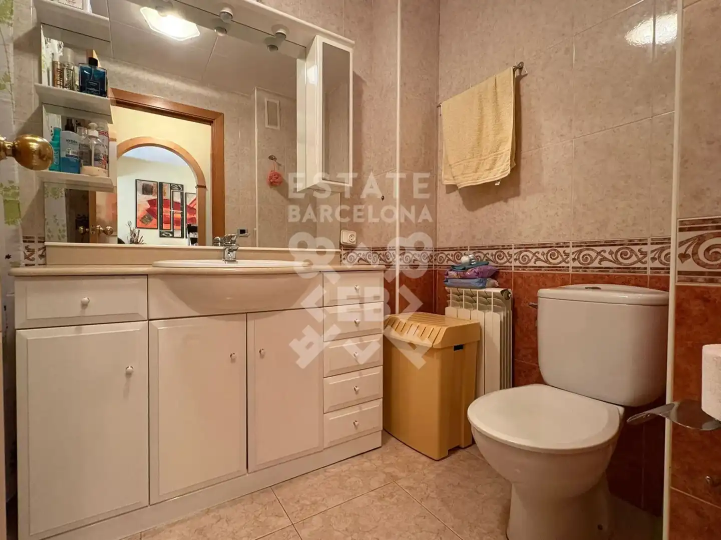 Badezimmer von Erdgeschoss zum Verkauf in Blanes mit Klimaanlage, Heizung und Möbliert