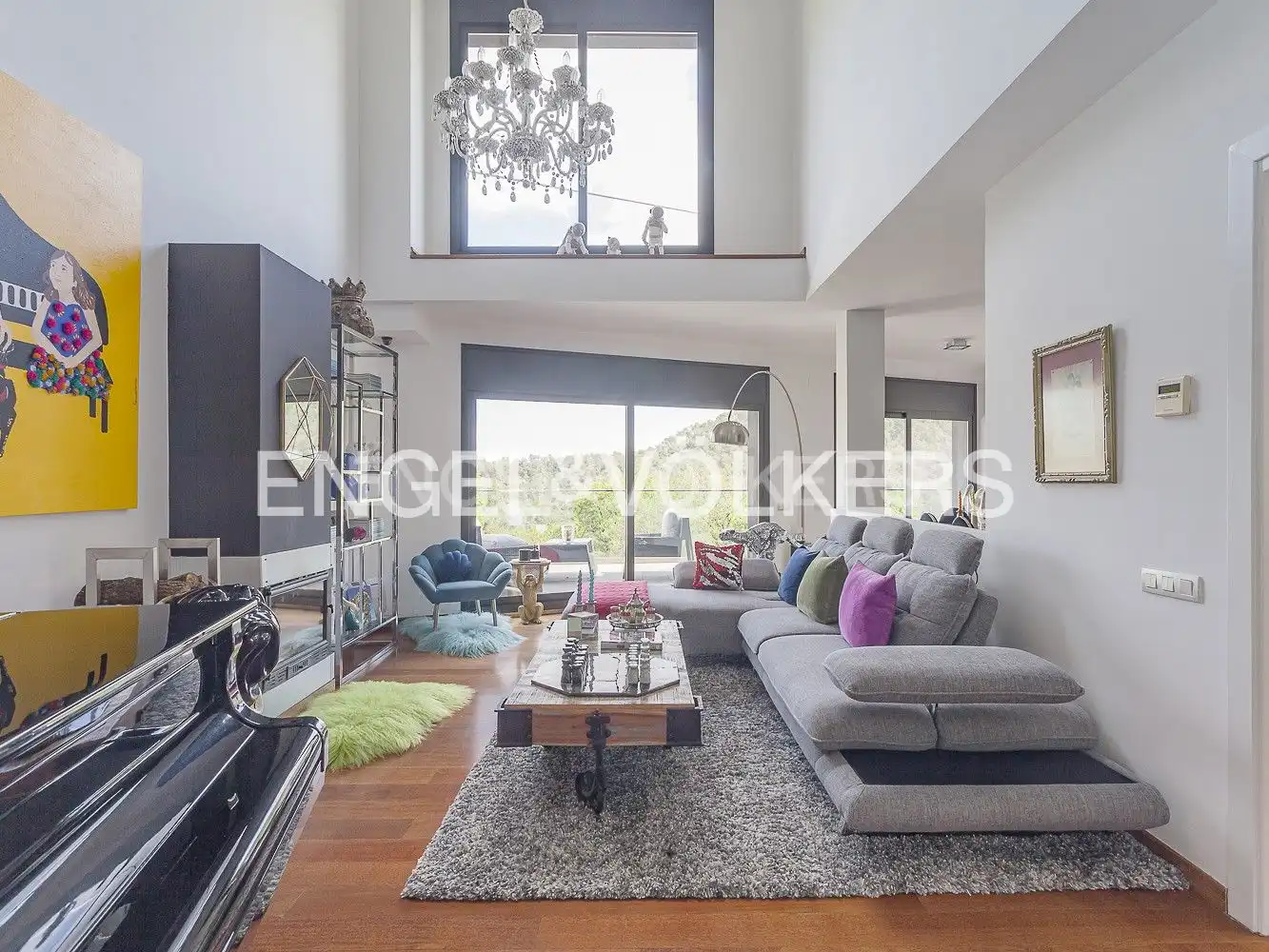 Sala d'estar de Casa o xalet en venda en Sant Cugat del Vallès amb Calefacció, Jardí privat i Parquet