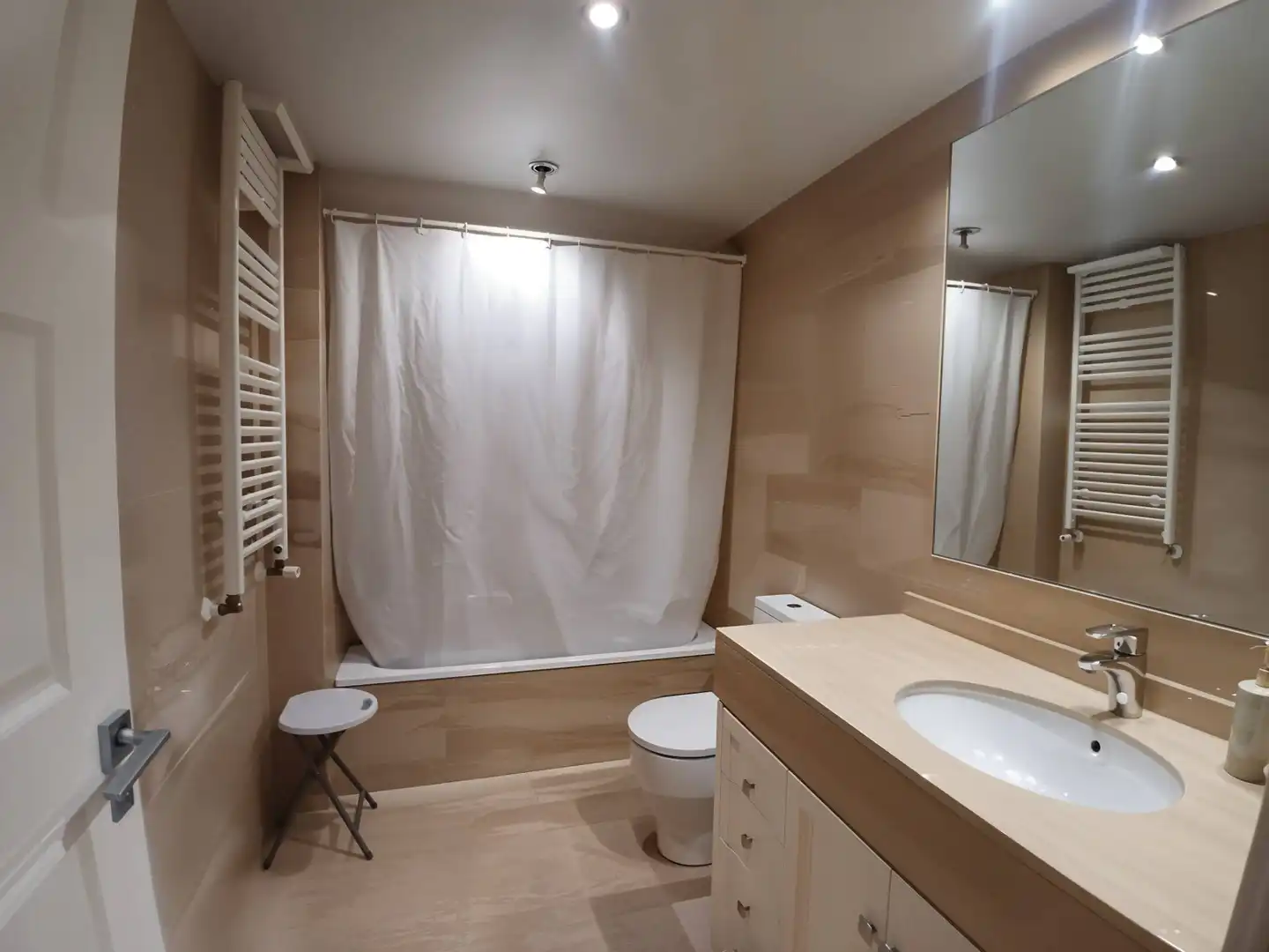 Baño de Piso de alquiler en Cartagena con Aire acondicionado, Calefacción y Parquet
