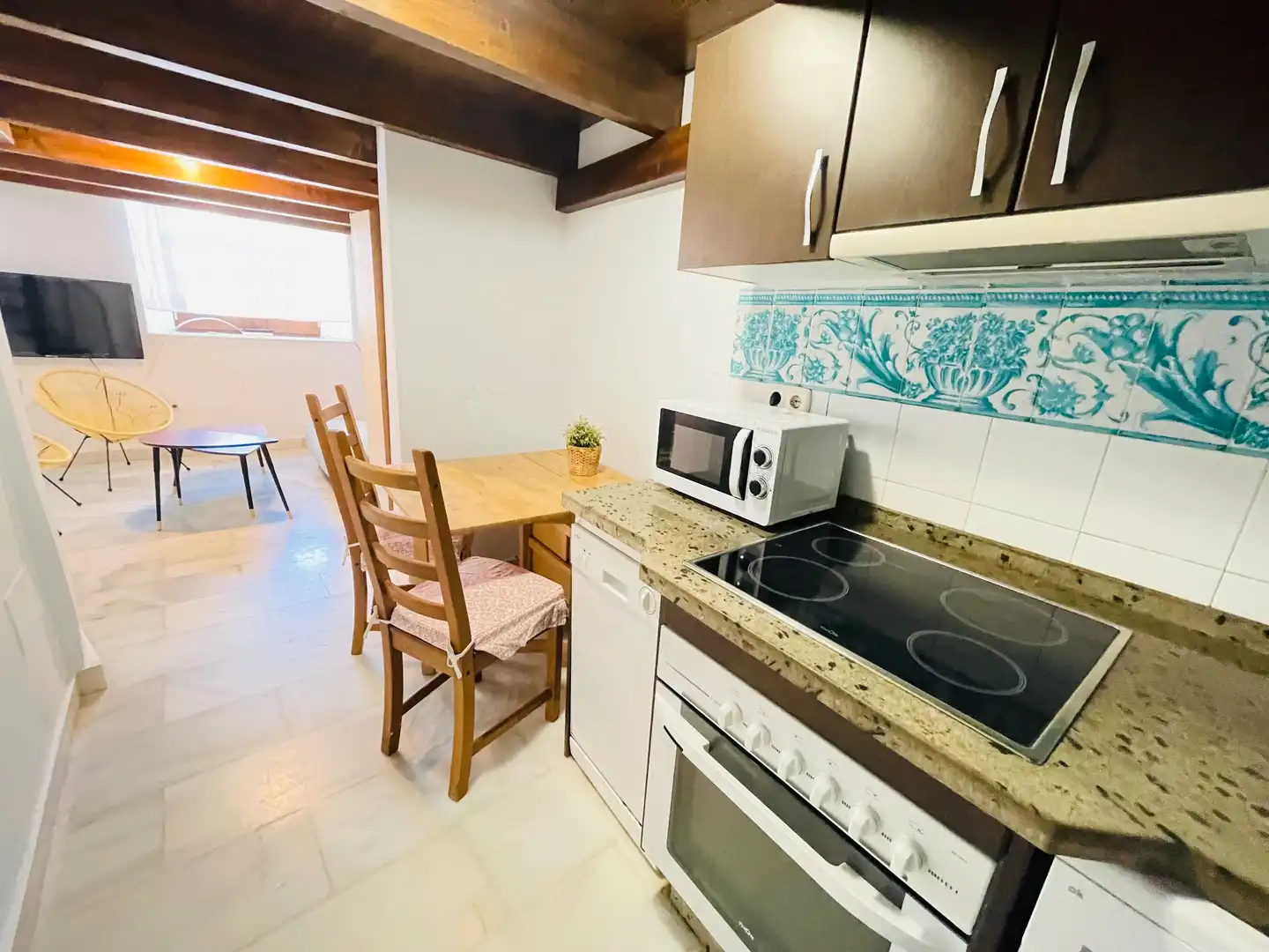 Cuina de Dúplex de lloguer en Málaga amb Aire condicionat, Calefacció i Moblat