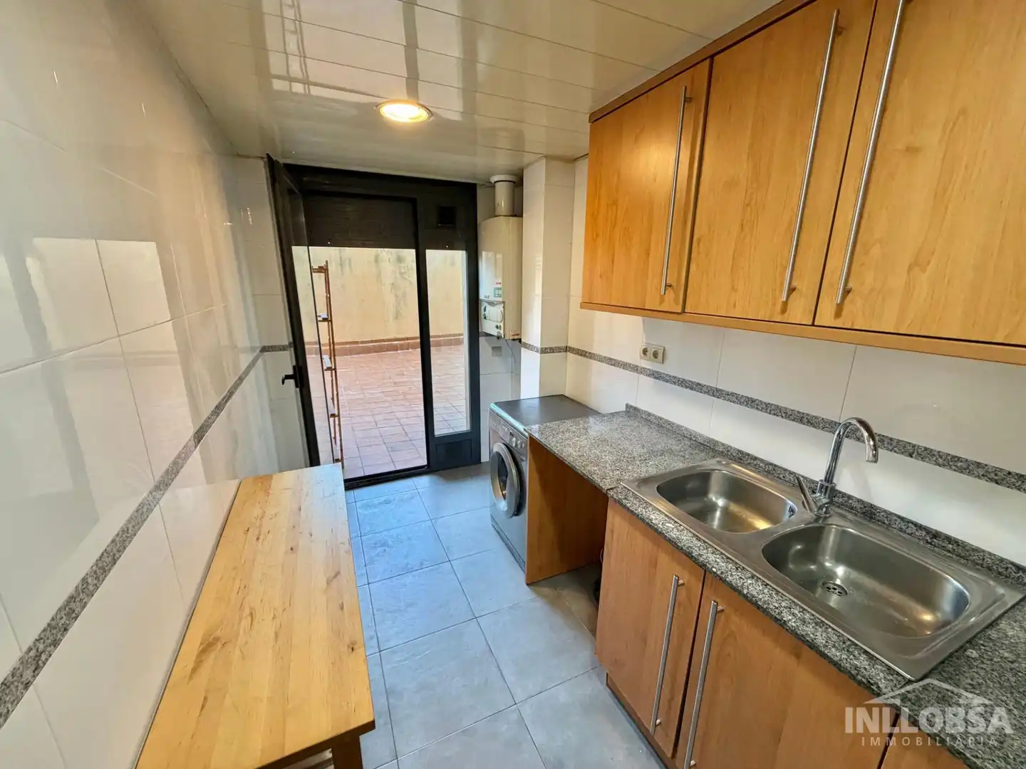 Kitchen of Ground floor for sale in Manresa  with Air Conditioner, Heating and Parquet flooring