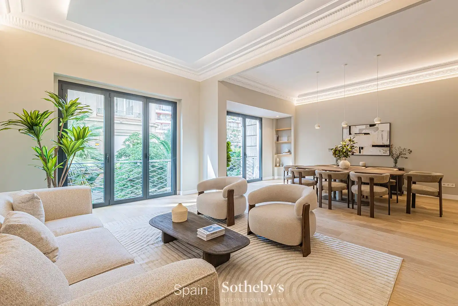 Apartment with lift for sale in Carrer de Muntaner 371