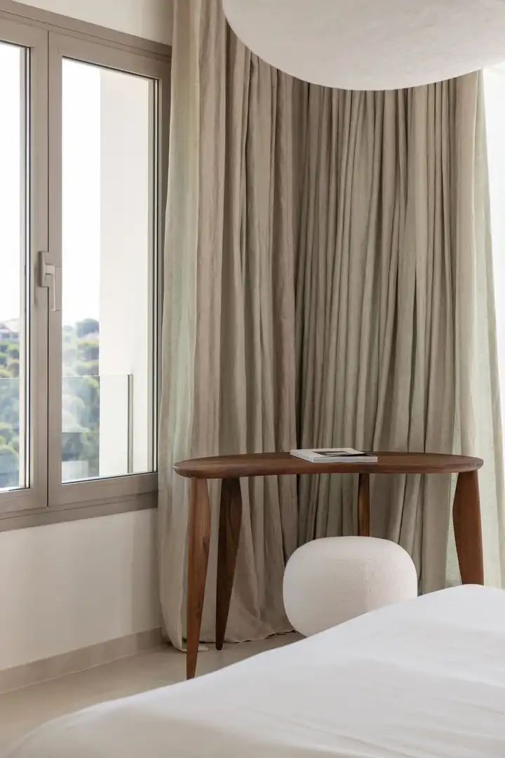 Schlafzimmer von Dachboden zum Verkauf in Marbella mit Terrasse und Balkon
