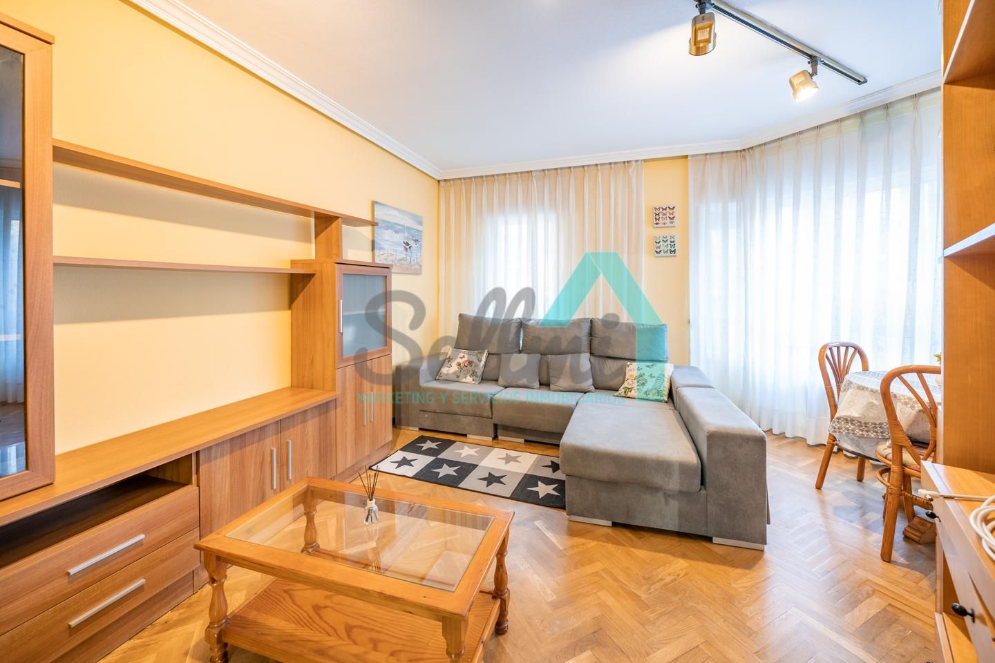Living room of Flat for sale in Gijón   with Heating and Parquet flooring
