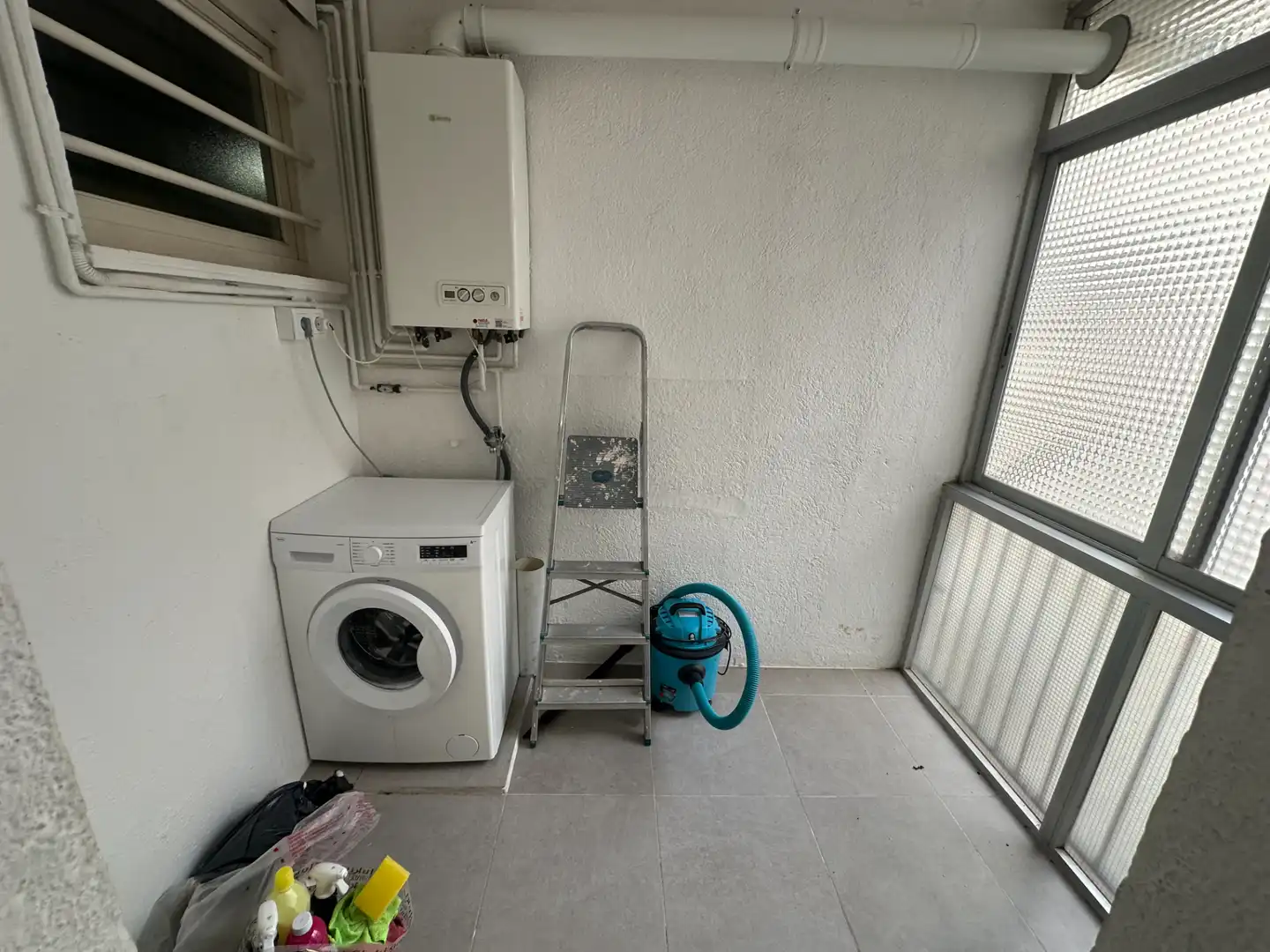 Flat for rent in Girona  with Furnished, Oven and Washing machine