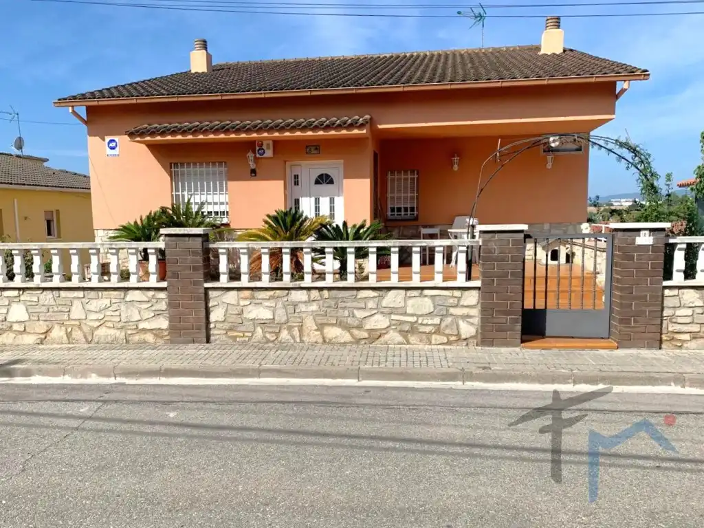 Haus zum Verkauf in Calle Font De La Malesa