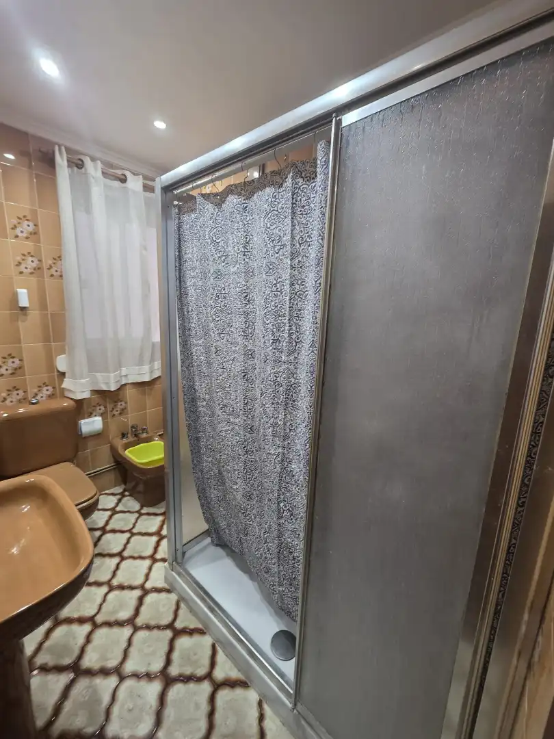 Baño de Piso en venta en Valencia con Amueblado y Horno