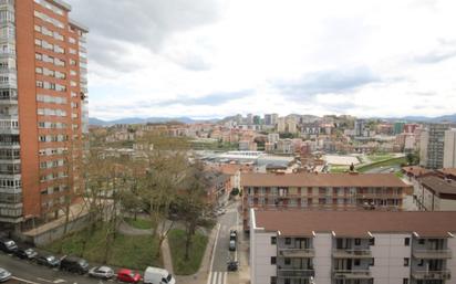 Vista exterior de Pis en venda en Donostia - San Sebastián 