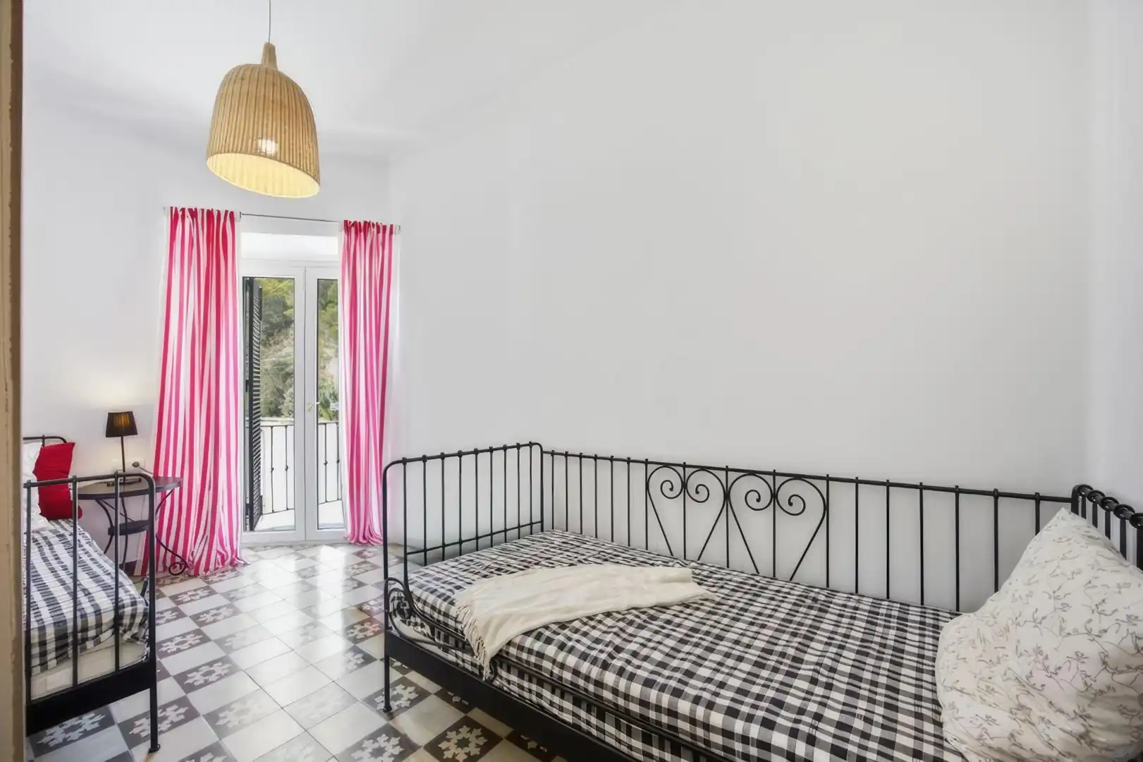 Schlafzimmer von Haus oder Chalet zum Verkauf in Vejer de la Frontera mit Privatgarten, Terrasse und Möbliert