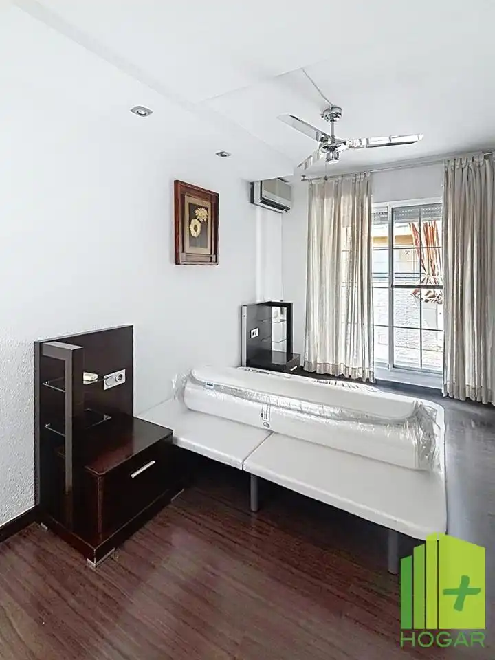 Habitación de Ático de alquiler en Jaén con Aire acondicionado, Terraza y Amueblado