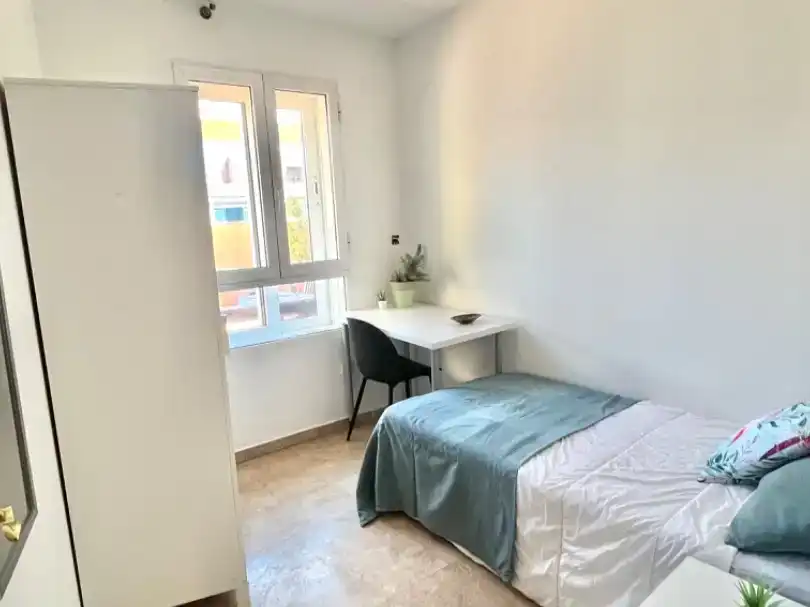 Schlafzimmer von Maisonette zur Miete in  Valencia Capital mit Klimaanlage und Balkon