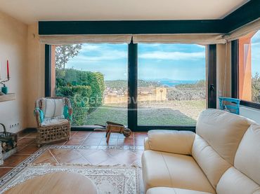 Casa a schiera con piscina in vendita a C. Lluis Miro