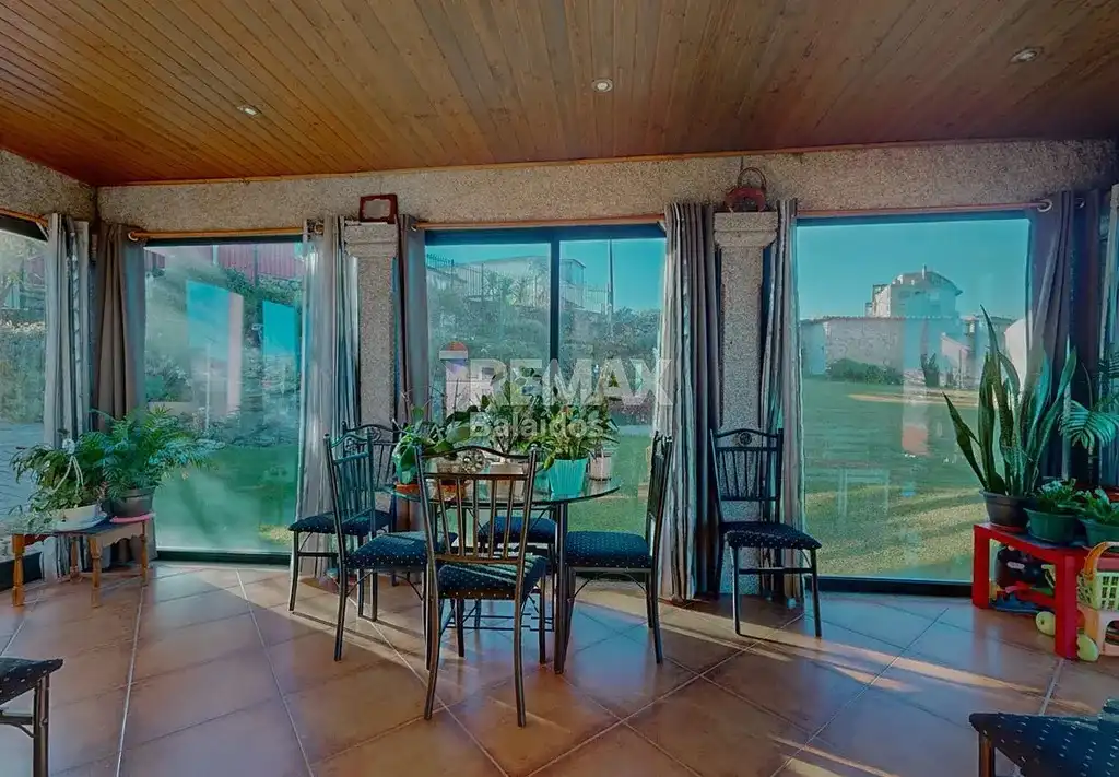 Dining room of Houses for sale in Vigo   with Heating, Private garden and Parquet flooring