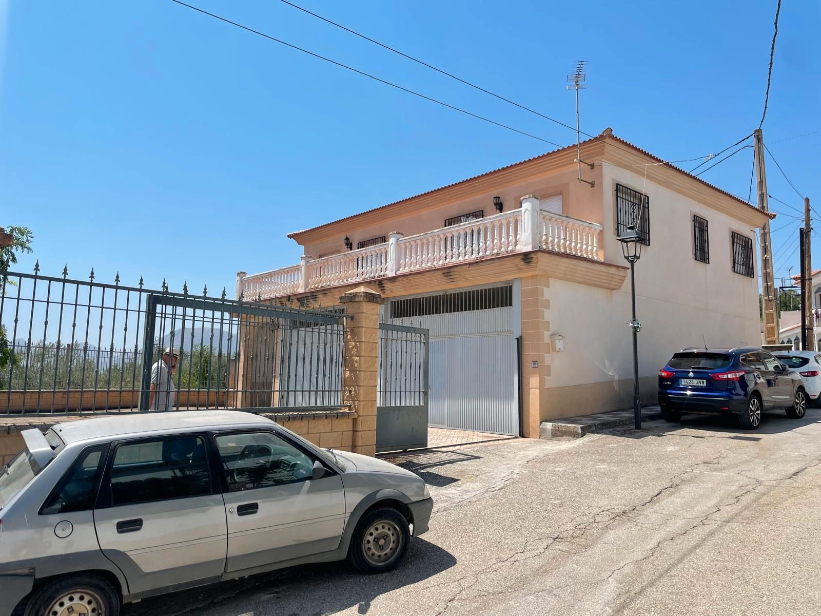 Vista exterior de Casa o xalet en venda en Loja amb Terrassa