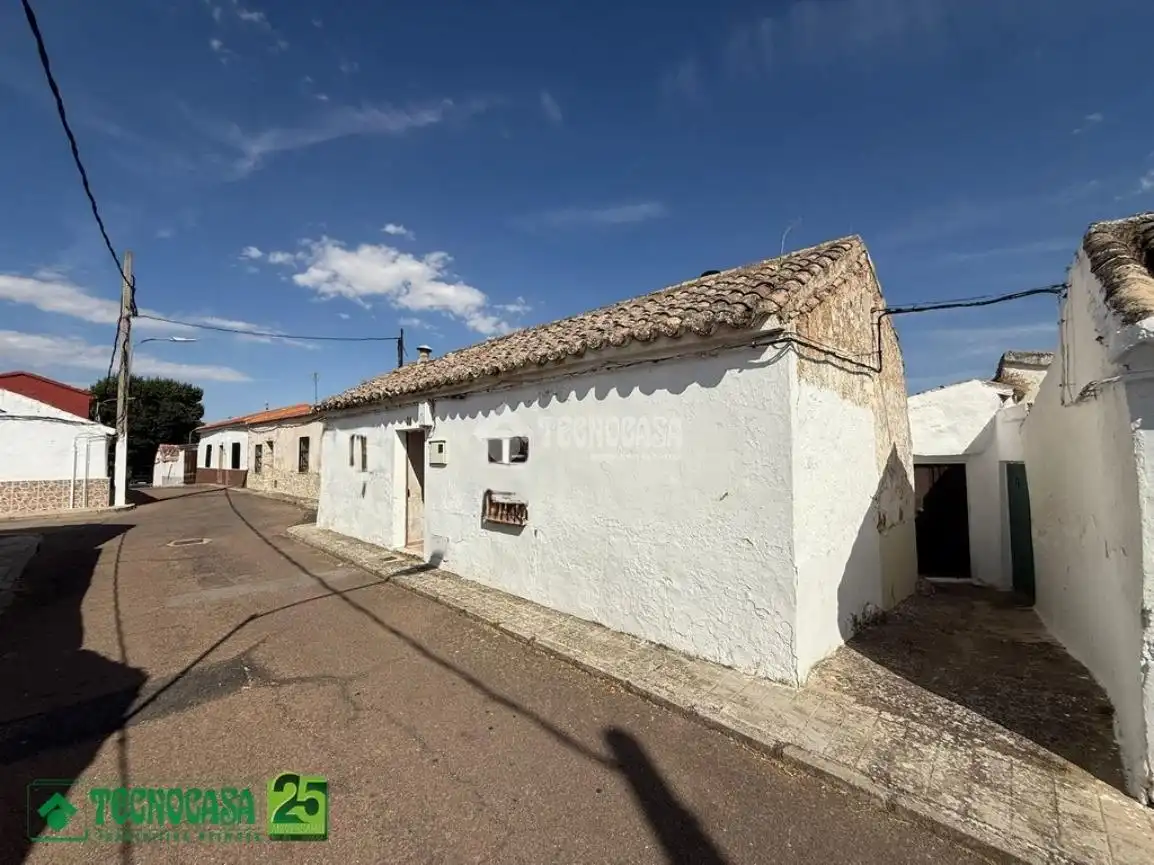 Vista exterior de Casa adosada en venda en Ciudad Real