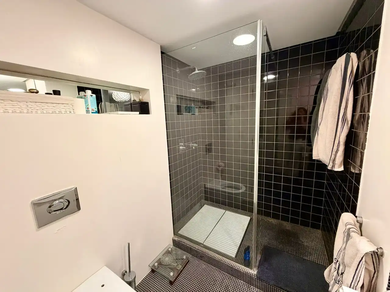 Badezimmer von Wohnung zur Miete in Almería mit Klimaanlage, Heizung und Terrasse