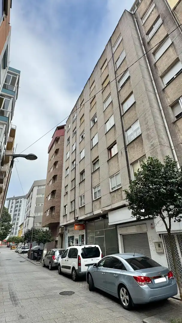 Piso con terraza en venta en Calle Calle Portela, imagen 2