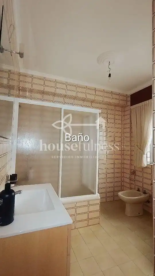 Wohnung zum Verkauf in Cedeira mit Terrasse, Abstellraum und Möbliert