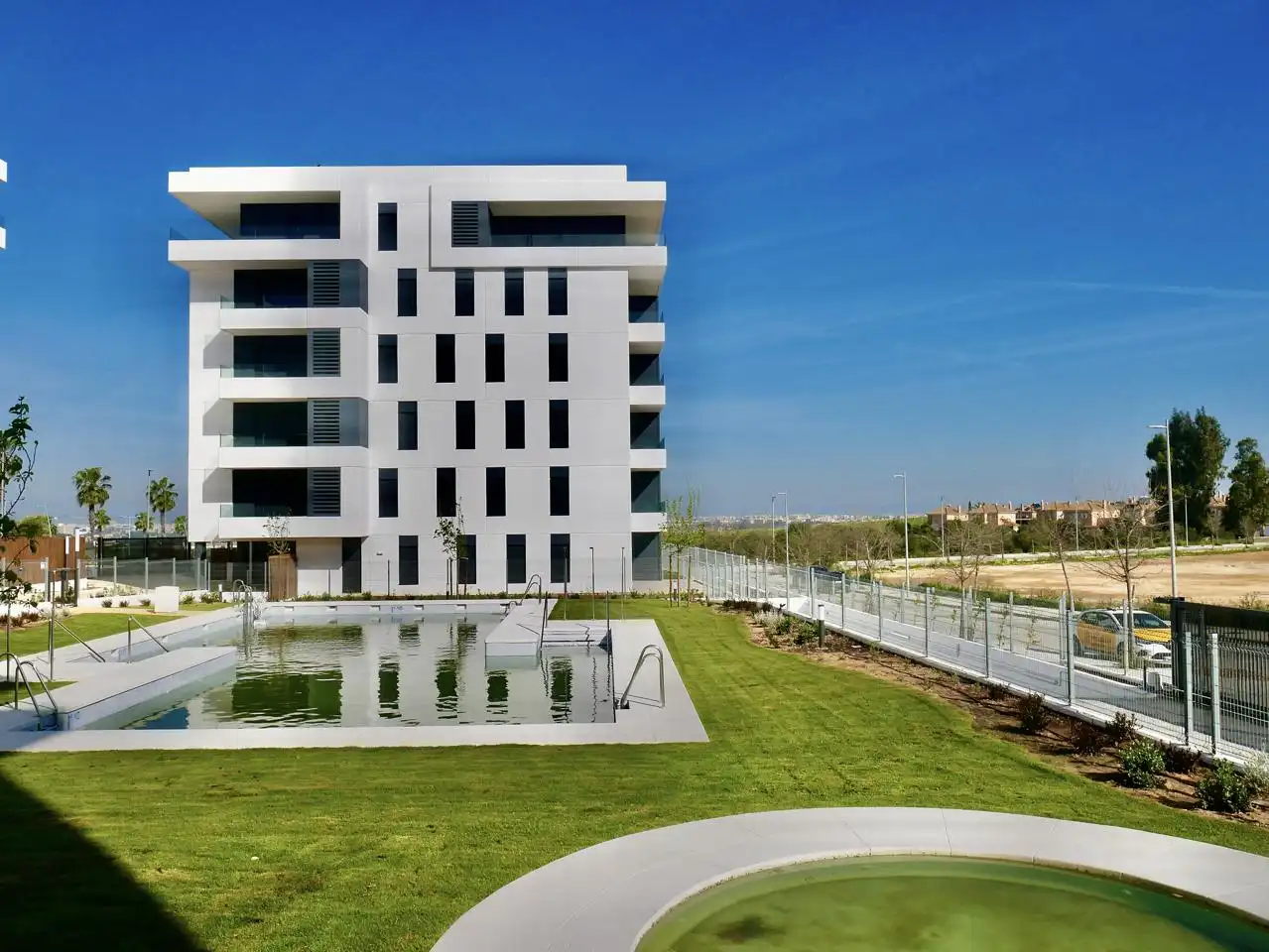 Flat for rent in Ángel Ojeda Avilés, Entrenúcleos