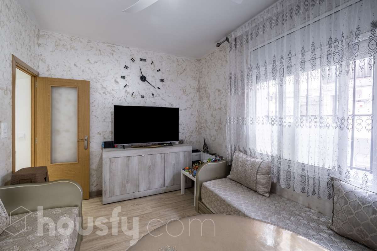 Sala d'estar de Pis en venda en Sant Boi de Llobregat amb Aire condicionat, Calefacció i Terrassa