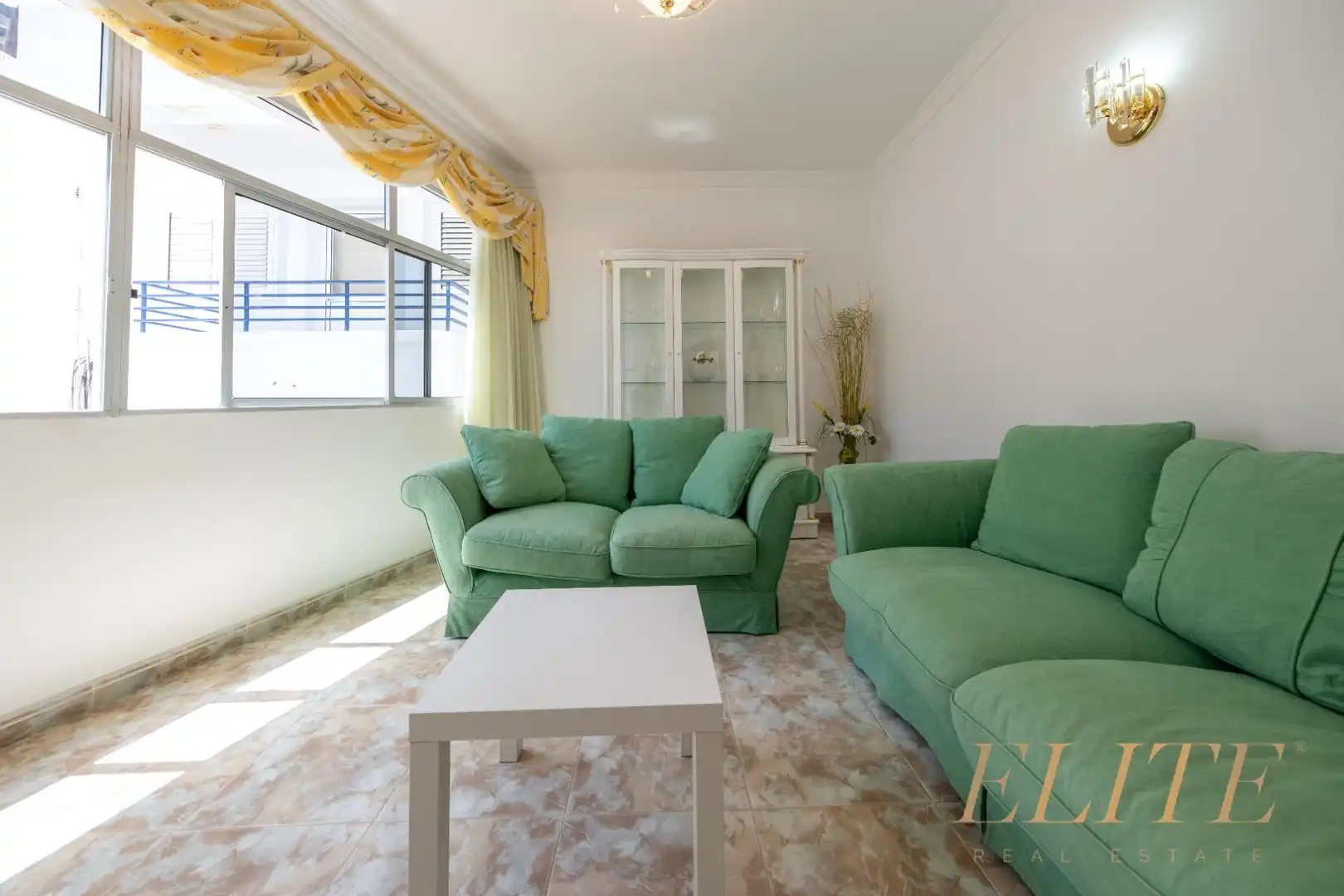 Wohnzimmer von Gebäude zum Verkauf in Mogán