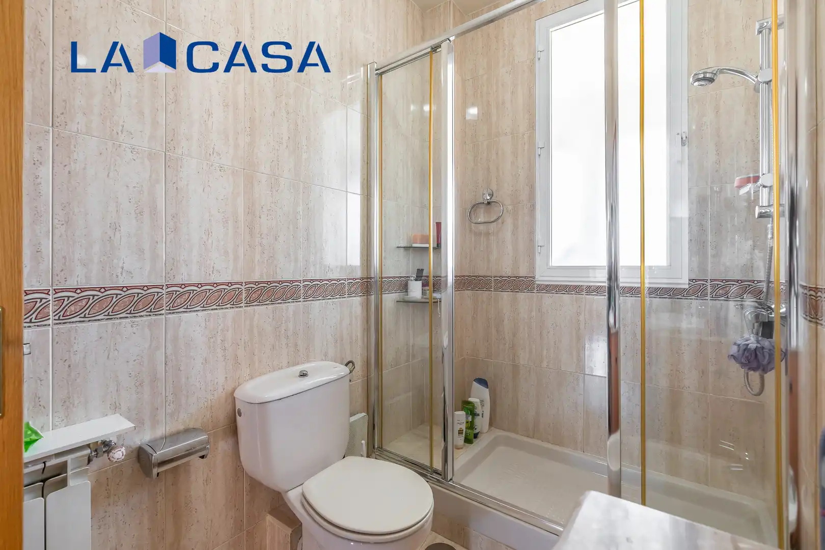 Baño de Piso en venta en Madrid con Calefacción y Terraza