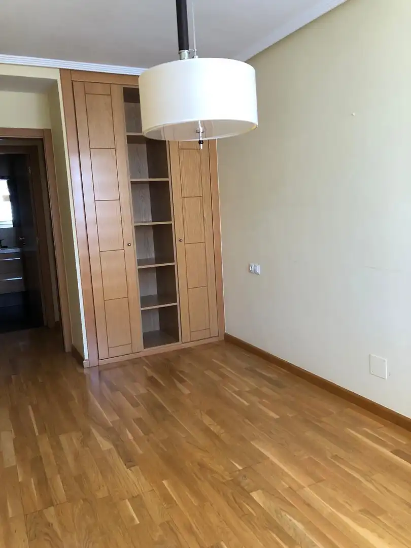 Habitación de Piso en venta en Ponferrada con Calefacción y Trastero