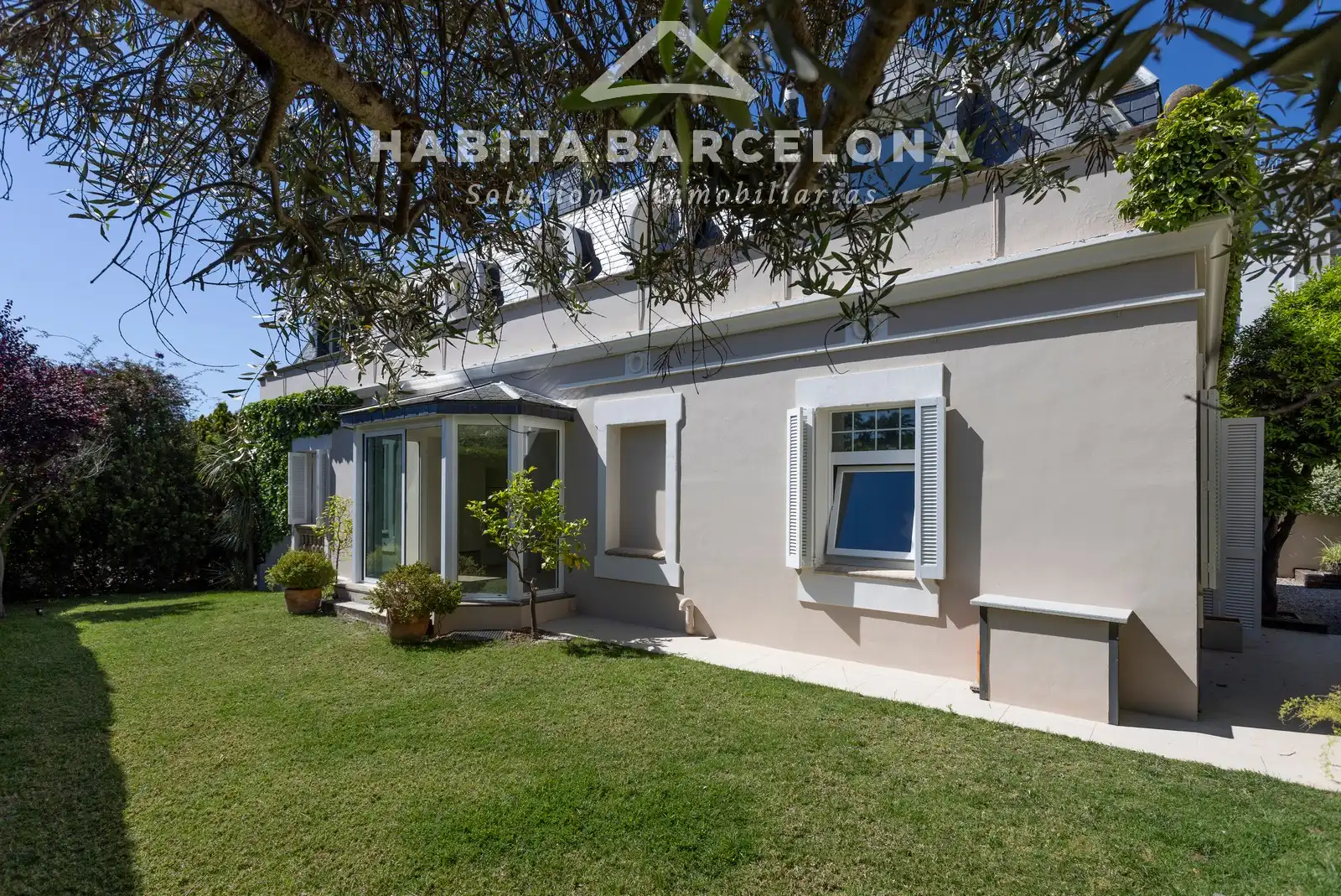 Jardí de Casa o xalet de lloguer en Barcelona amb Aire condicionat, Calefacció i Jardí privat