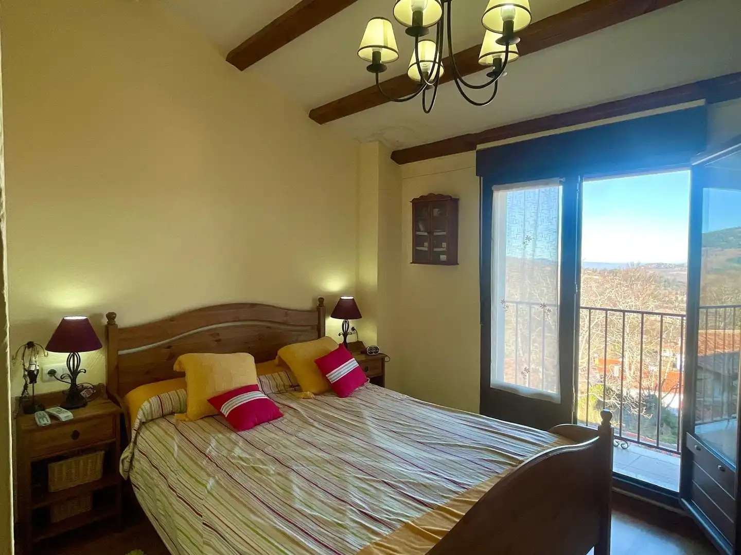 Habitación de Casa o chalet en venta en Candelario con Amueblado, Balcón y Alarma