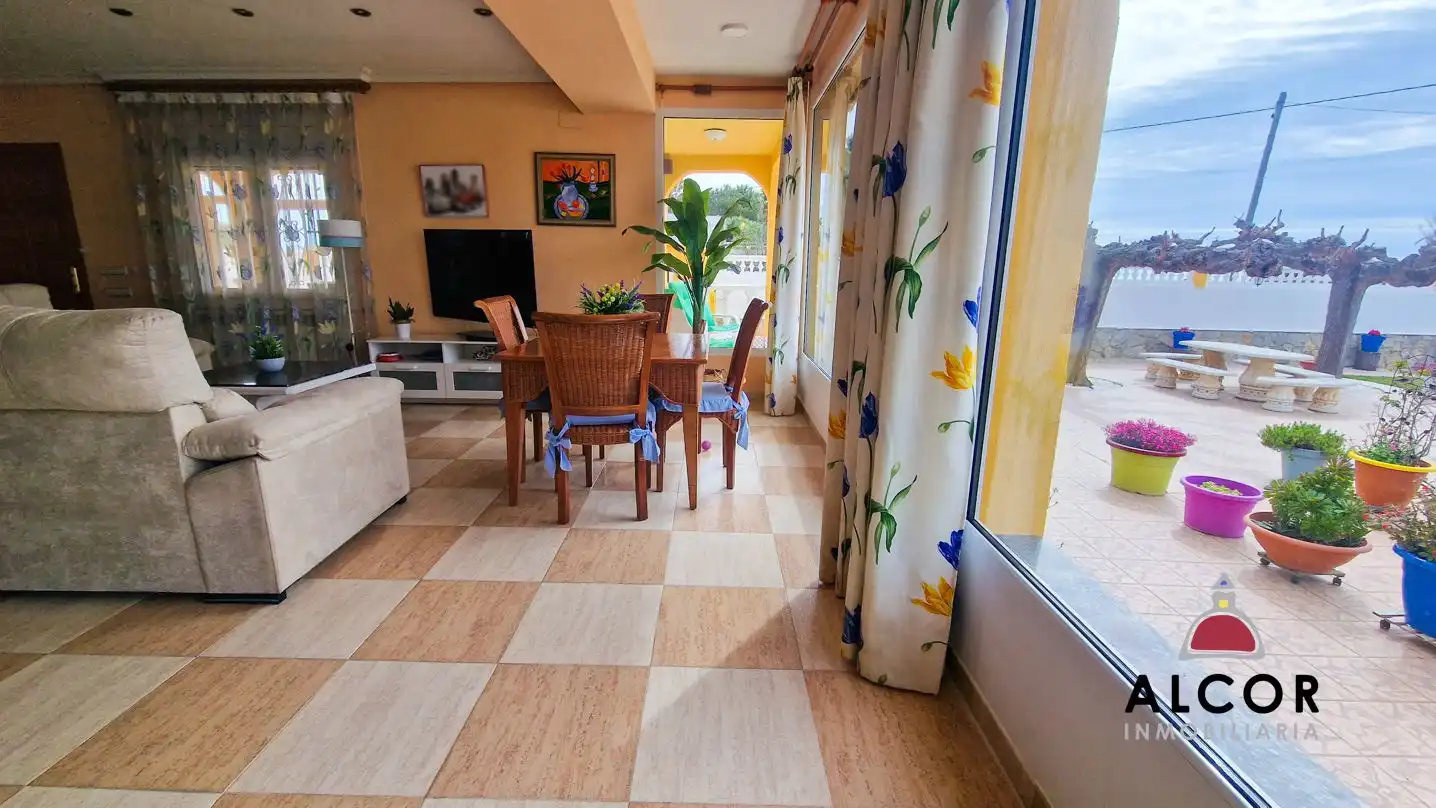 Sala d'estar de Casa o xalet en venda en Benicarló amb Calefacció