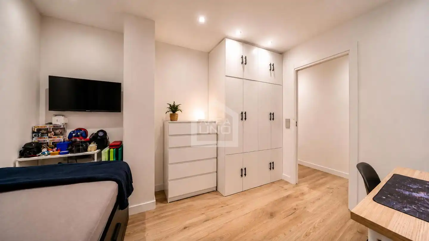 Bedroom of Flat for sale in Alcorcón  with Air Conditioner, Heating and Swimming Pool