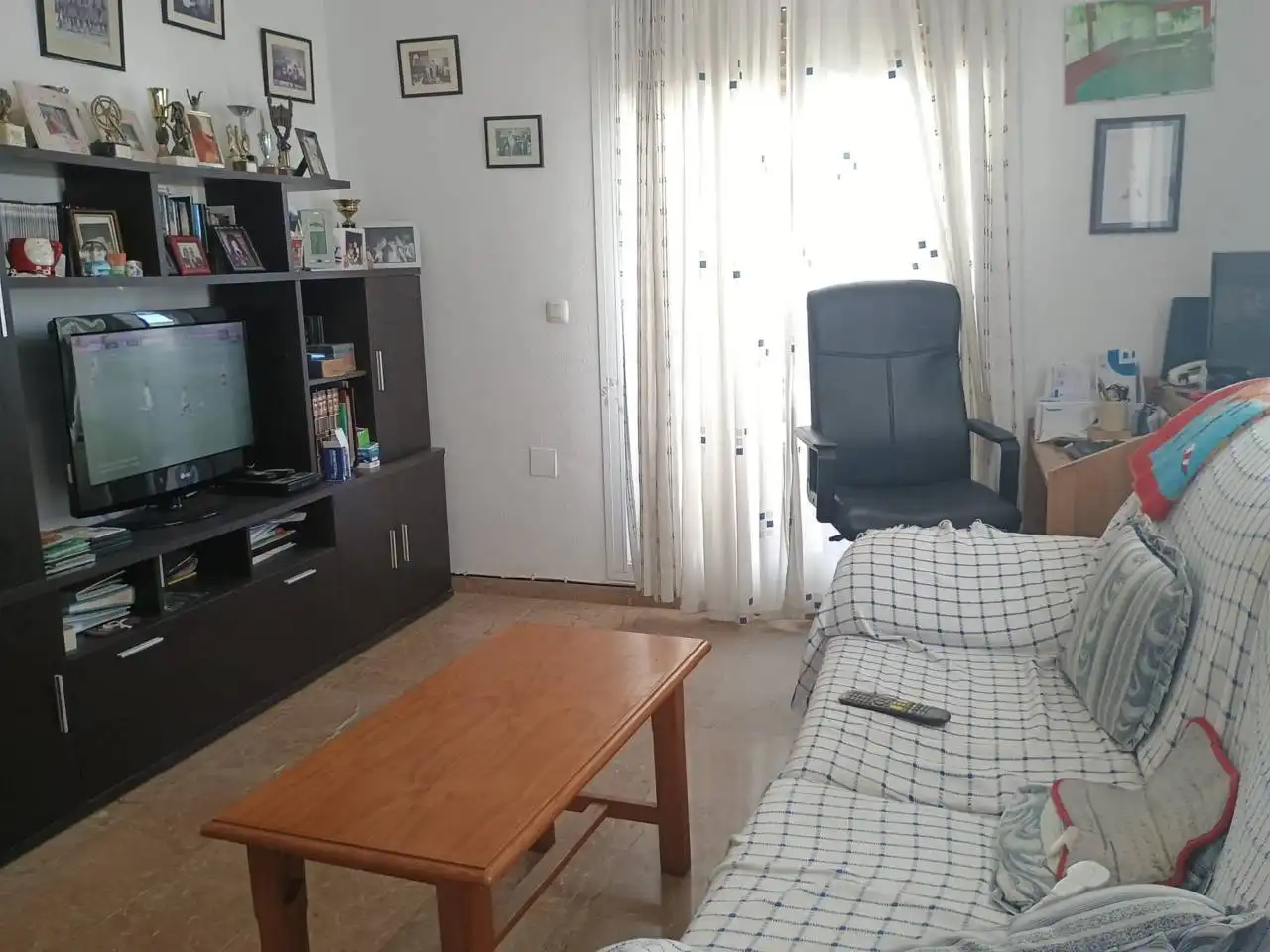 Sala d'estar de Apartament en venda en Benalmádena amb Terrassa, Moblat i Balcó