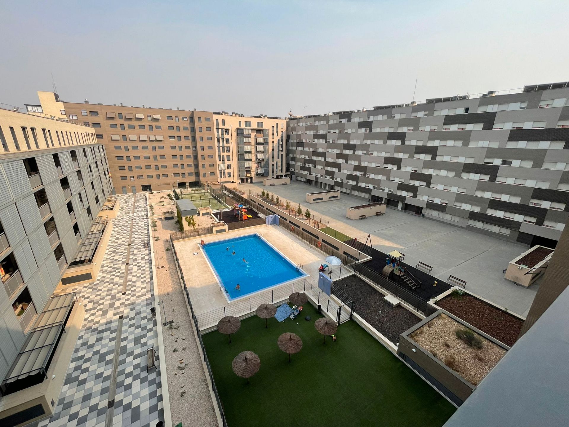Swimming pool of Flat to rent in Alcalá de Henares  with Air Conditioner, Heating and Parquet flooring