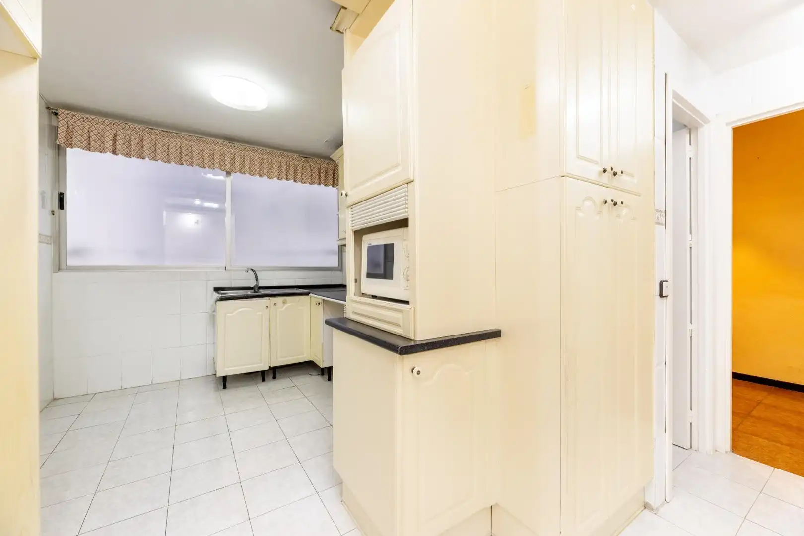 Küche von Wohnung zur Miete in Madrid mit Heizung und Parkett