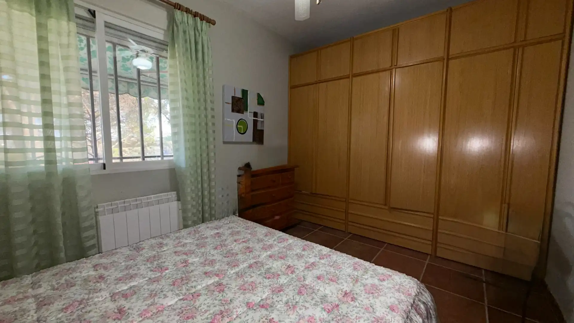 Dormitori de Casa o xalet en venda en Villa del Prado amb Aire condicionat, Calefacció i Jardí privat