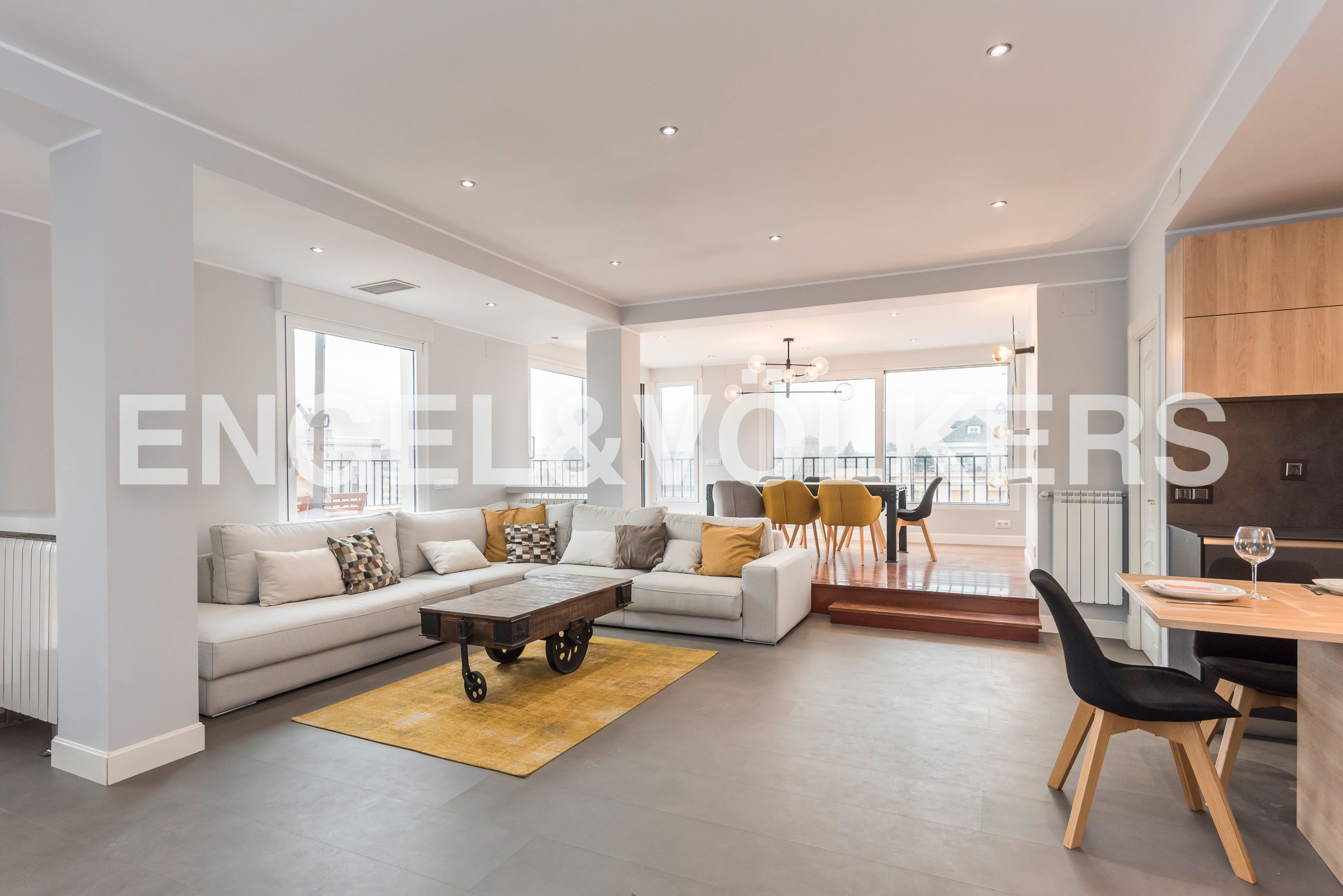 Sala de estar de Ático de alquiler en  Madrid Capital con Aire acondicionado, Calefacción y Terraza