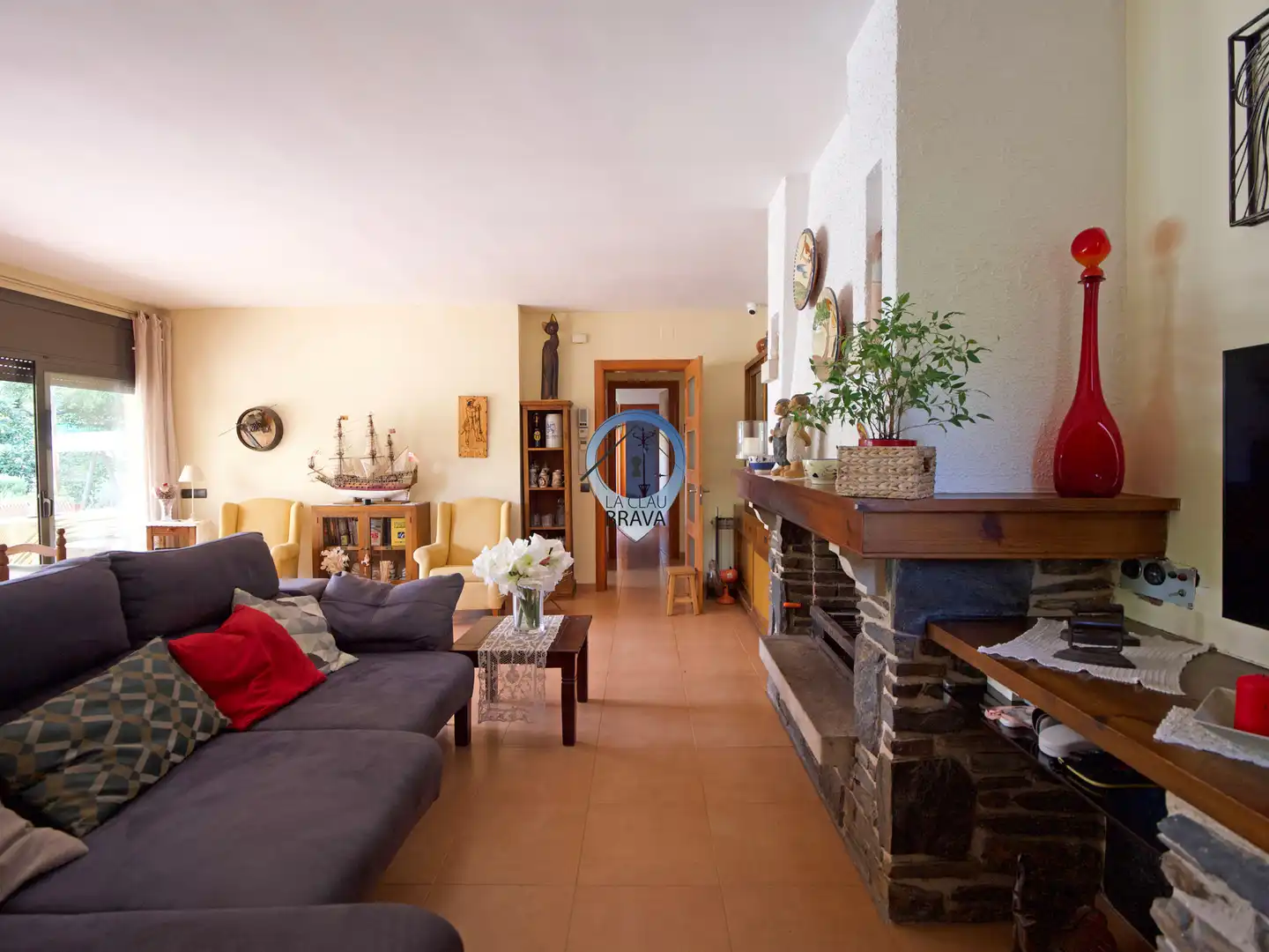 Sala d'estar de Casa o xalet en venda en Caldes de Malavella amb Calefacció, Jardí privat i Terrassa