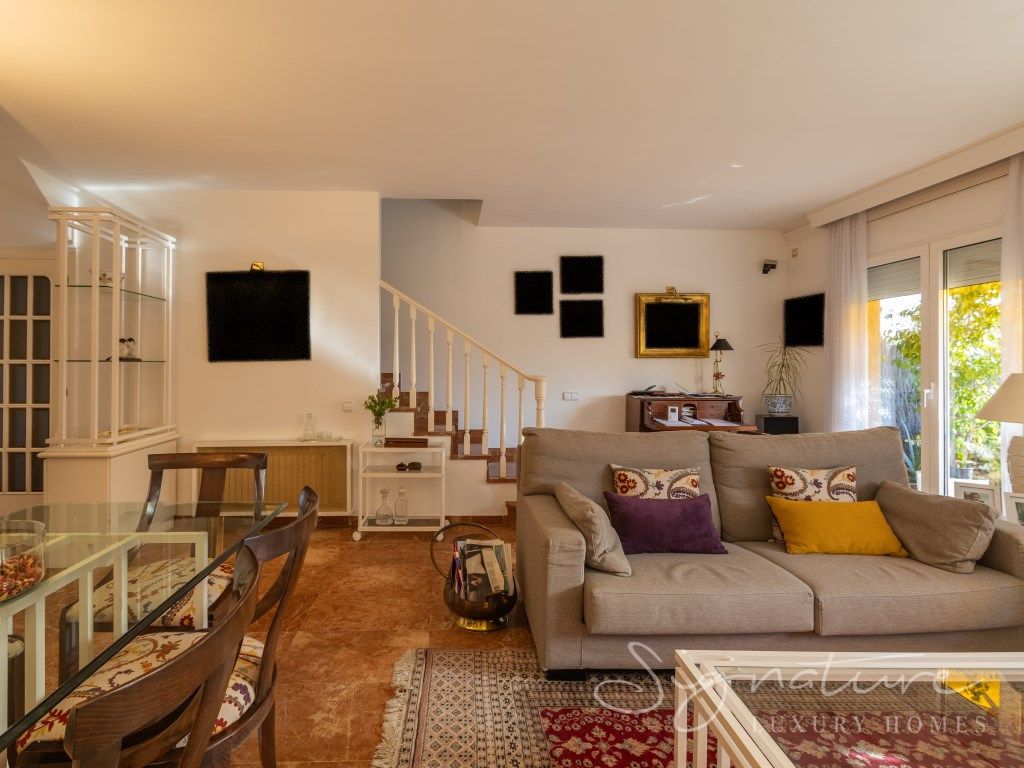 Casa adosada en venda a Calle Berga, Colomer