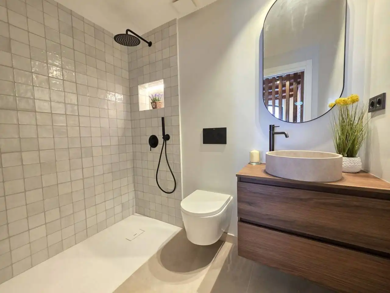 Badezimmer von Wohnungen zum Verkauf in Barcelona mit Klimaanlage, Heizung und Parkett