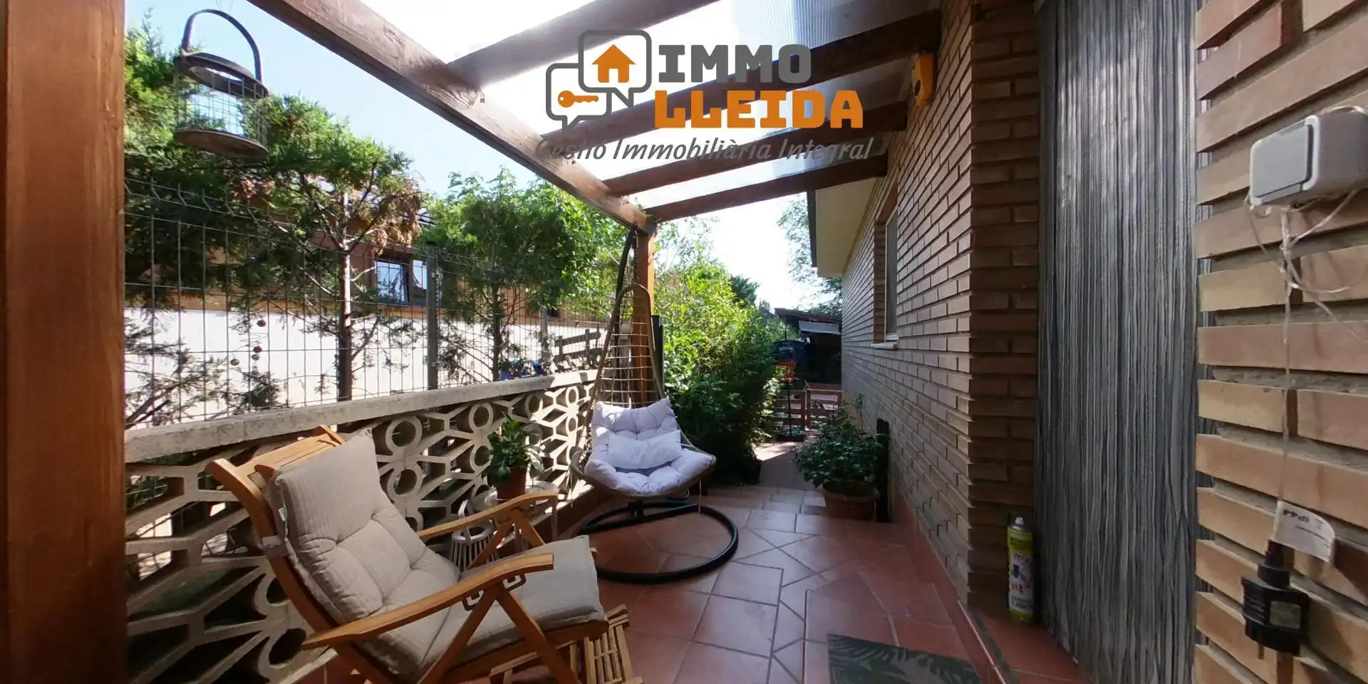 Vista exterior de Casa o xalet en venda en La Sentiu de Sió amb Calefacció, Terrassa i Traster