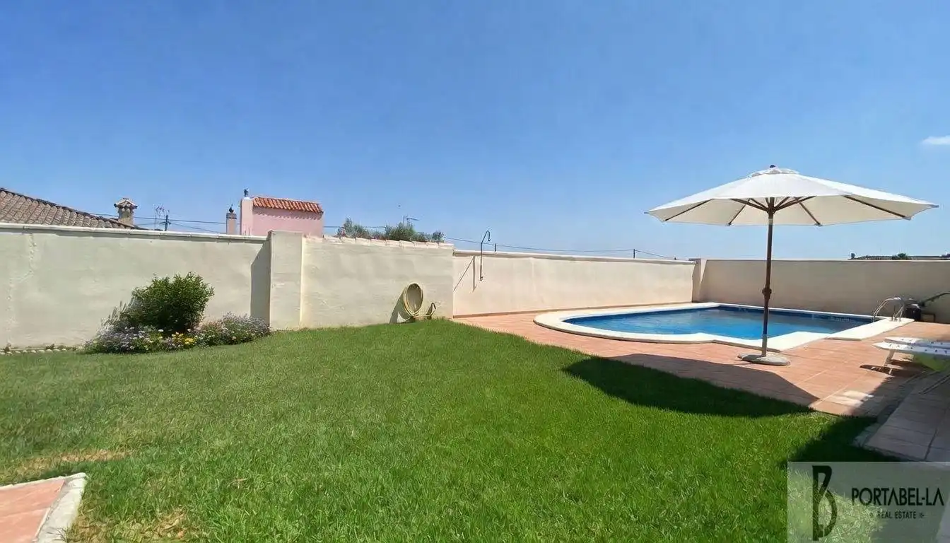 Piscina de Casa o xalet en venda en El Puerto de Santa María amb Aire condicionat, Traster i Piscina