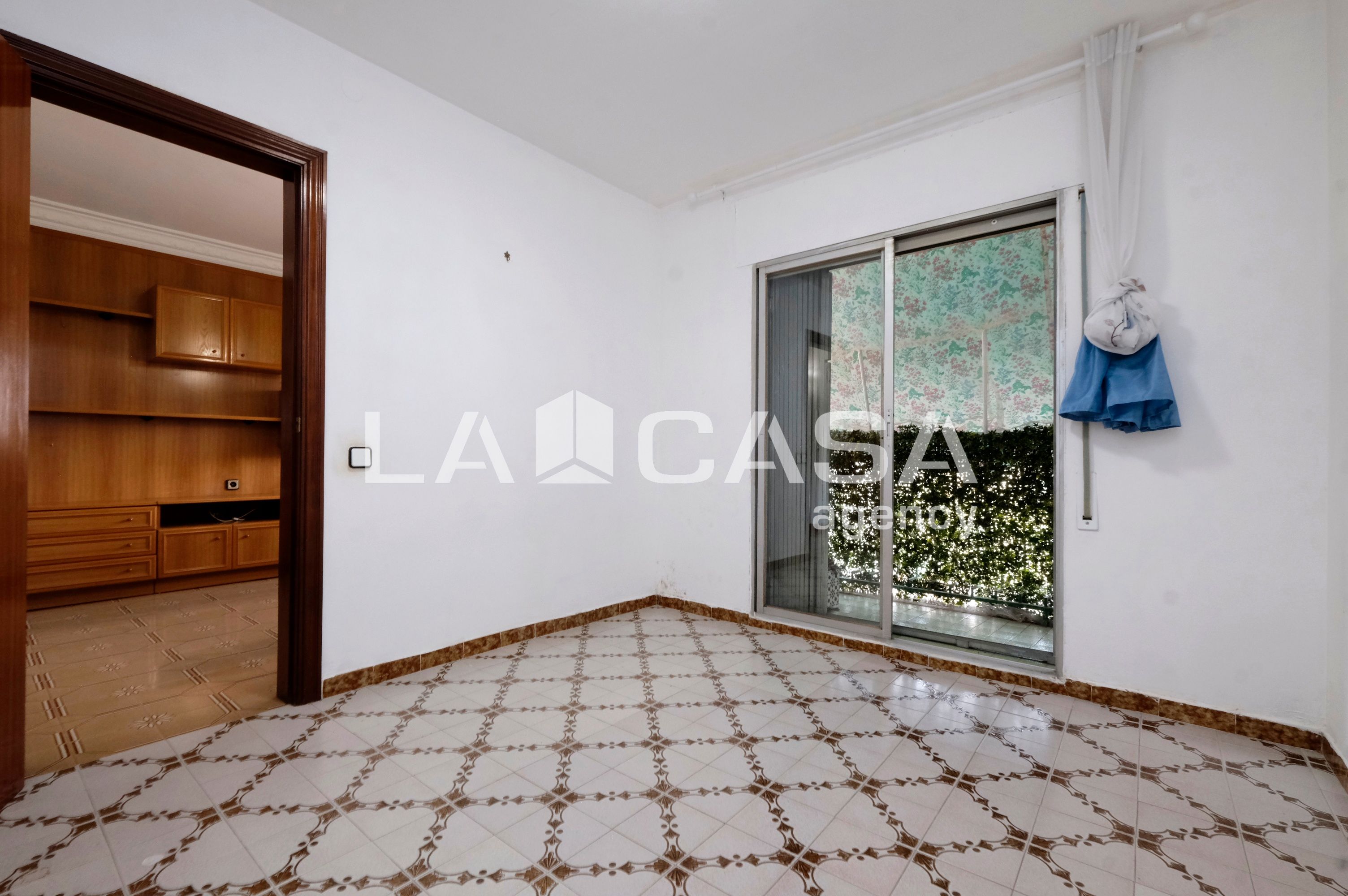 Piso en venta en La Prosperitat, Nou Barris,  Barcelona Capital