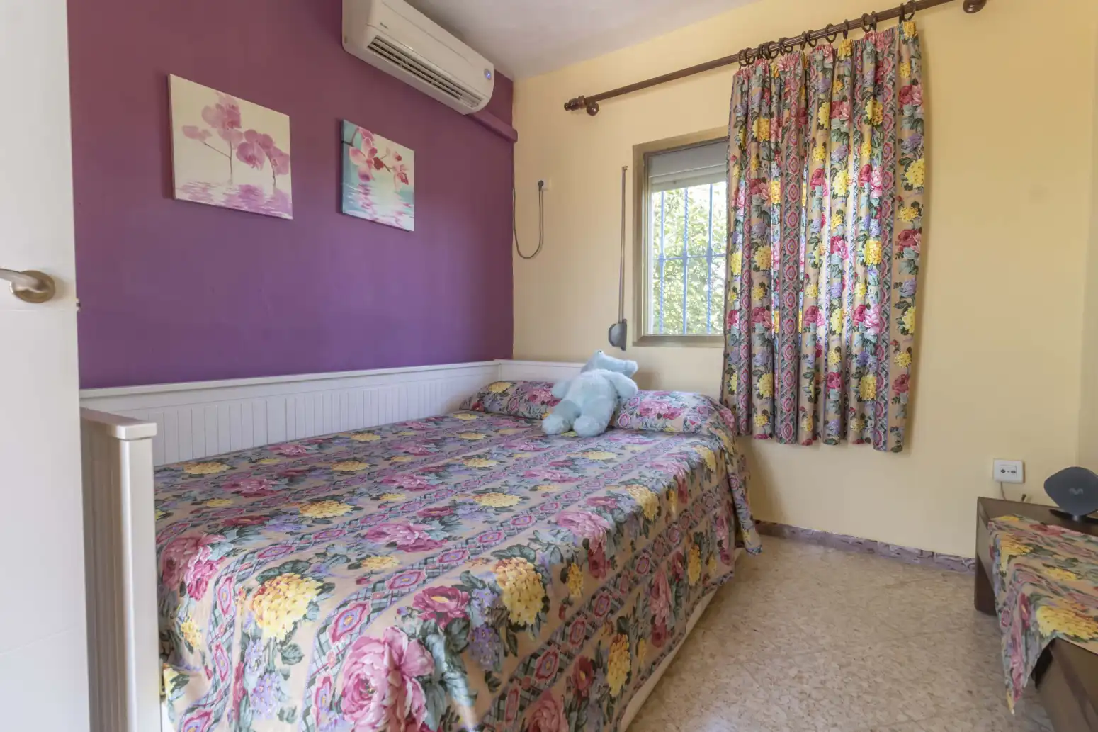Schlafzimmer von Haus oder Chalet zum Verkauf in Espartinas mit Klimaanlage, Terrasse und Schwimmbad