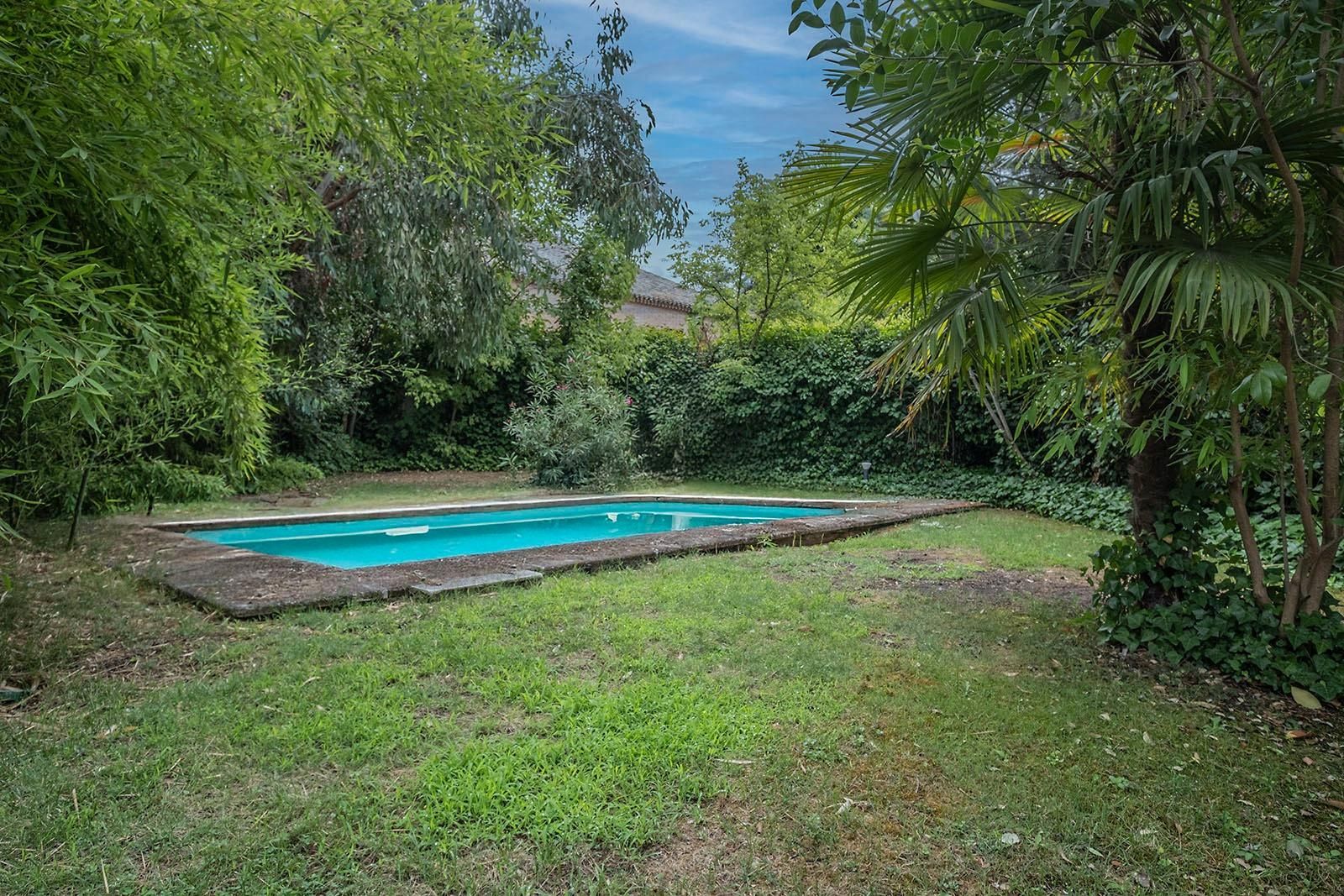 Piscina de Casa o xalet en venda en  Madrid Capital