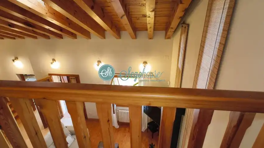 Casa o chalet en venta en Palazuelos de Eresma con Calefacción, Terraza y Amueblado